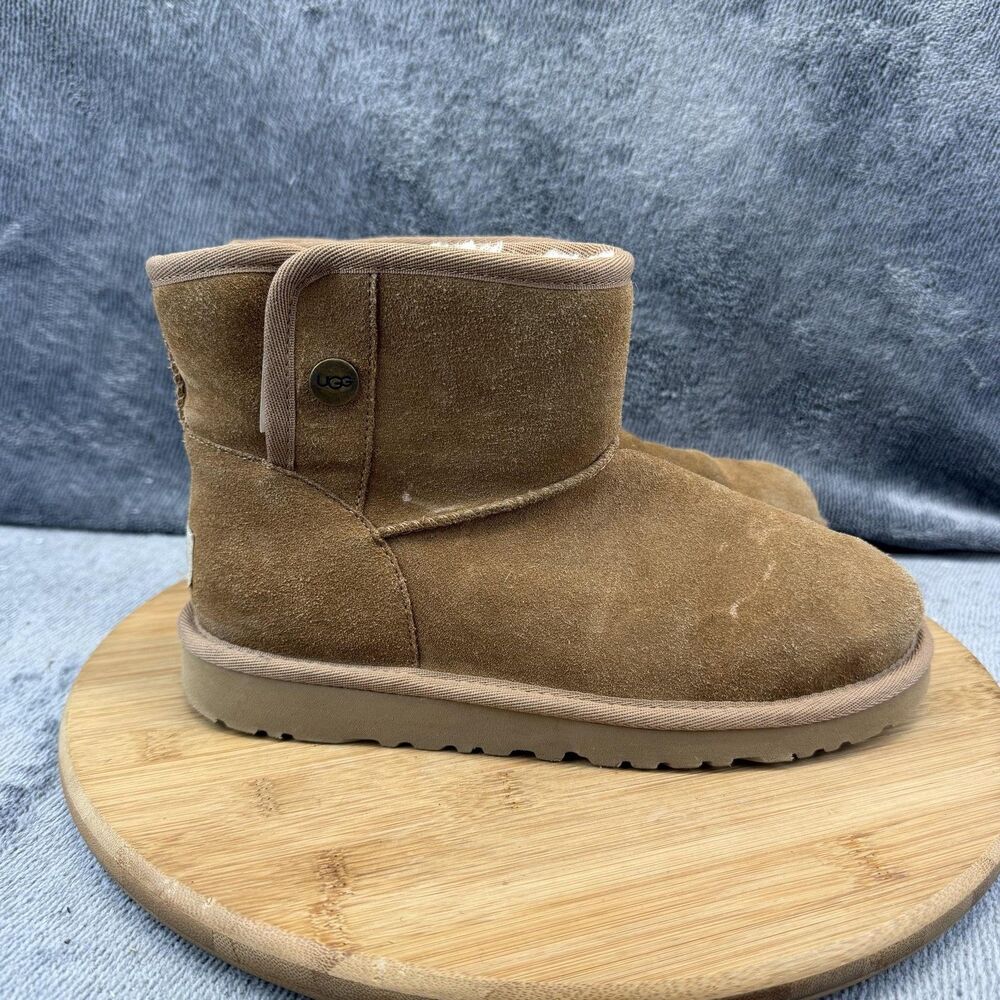 UGG Boots Youth Size 5 Brown Suede Shearling Lined Ankle Winter Snow 1118890K
